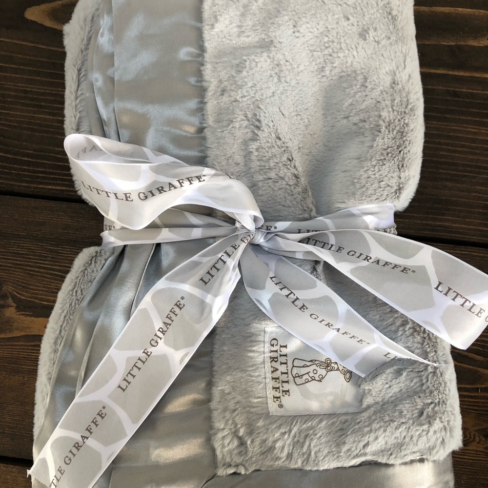 Little Giraffe Silk Luxe Blanket
